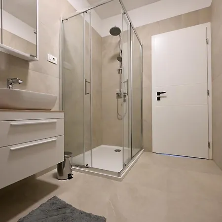 Villa Zara Blu With Pool