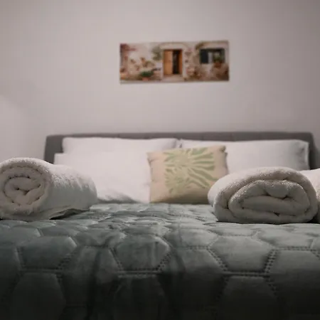 Villa Zara Blu With Pool *