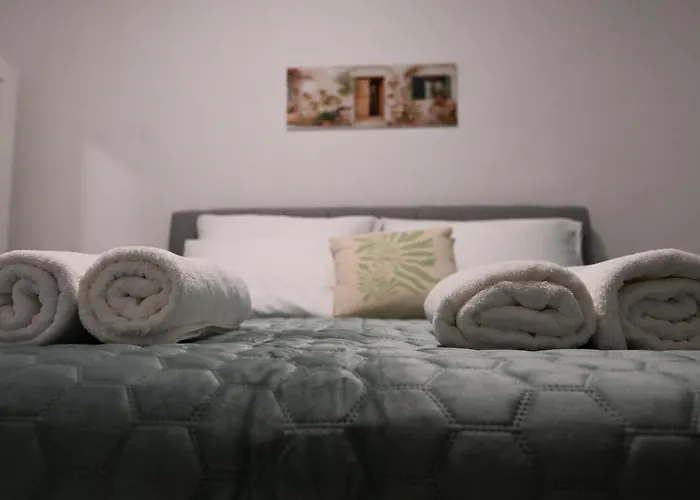 Villa Zara Blu With Pool *