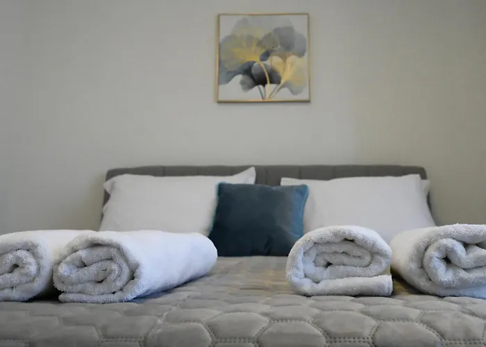 Zara Blu With Pool *