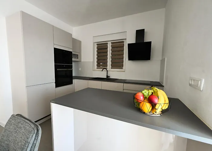 Zara Blu With Pool Villa *