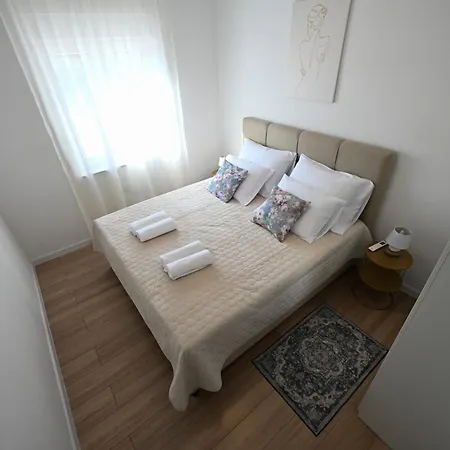 Zara Blu With Pool Villa Brisevo