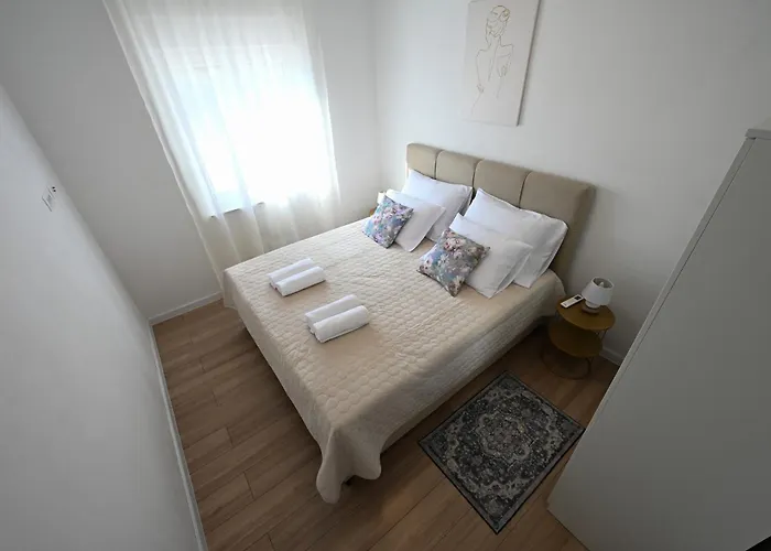 Zara Blu With Pool Villa Brisevo