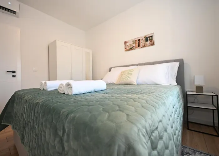 Zara Blu With Pool Villa *